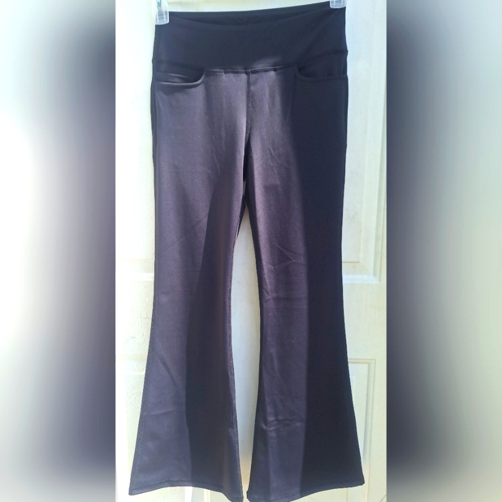 NWT Cakulo brand black yoga pants size small